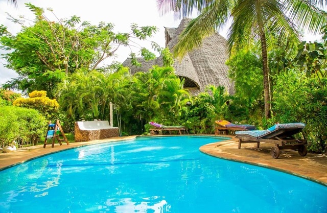 Diani Beach Holiday cottages, only 10min walk to the most beautiful Diani Beach.