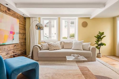 Dinbnb Homes I Bergen's #1 BNB I Jacuzzi & Fireplace & Balcony