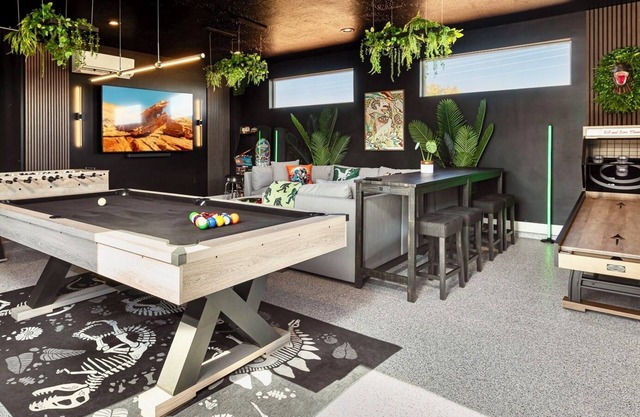 Dino Ranch Villa C, Family Fun with Game Room, Hot Tub and Stunning Views