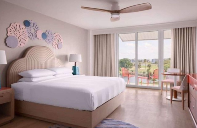 Direct Golf Course Access | Outdoor Pool & Gym