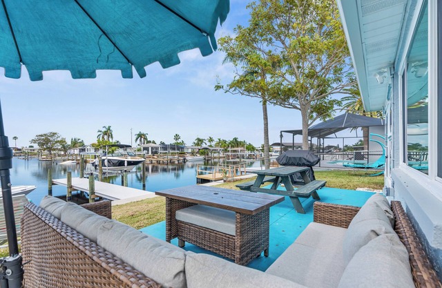 Direct Gulf Access, Fenced Yard, Pet Friendly Home,