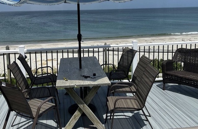 Direct Oceanfront!3 Bedroom 2 bath. Accepting Winter rental Nov. to May 2023