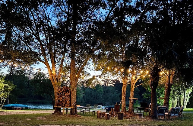 Disc golf, kayaks, or fish on private Cabin! Near stores, casinos, beaches!