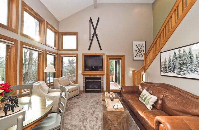 Disciples Ridge Condo-4 full bedrooms, at base of Boyne and nearly slopeside