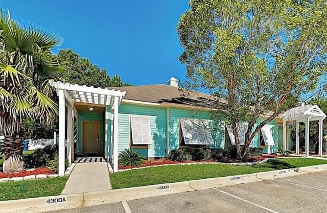Discounted Fall Sale! Pet Friendly w/Pool!