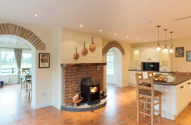 Discover Elegant Country Living less than 5 Minutes from Killarney Town