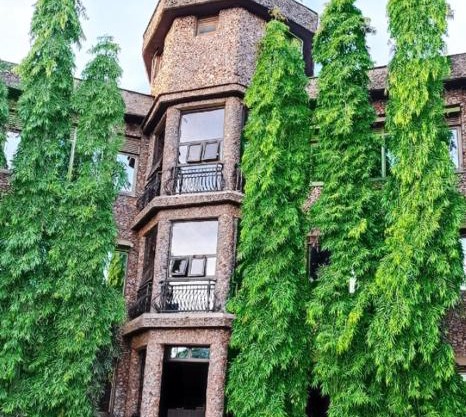 DISCOVERY COURTS HOTEL