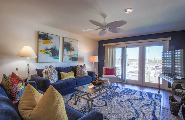Dog Friendly. Enjoy Sunset at the Bohicket Marina! Community Pool. Walk to Restaurants & Shops.
