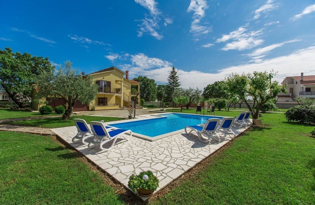 Dog-friendly paradise with pool, playground, barbecue area, private terrace