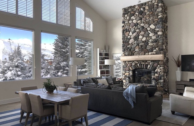 Dog Friendly, Stunning Sun Valley Ski Home, Mountain Views