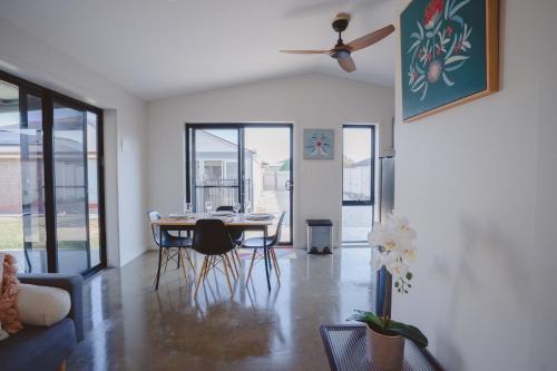 Dolphin Guesthouse