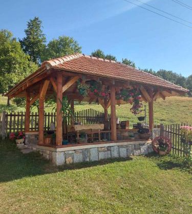 Domaćinstvo Sindžirević