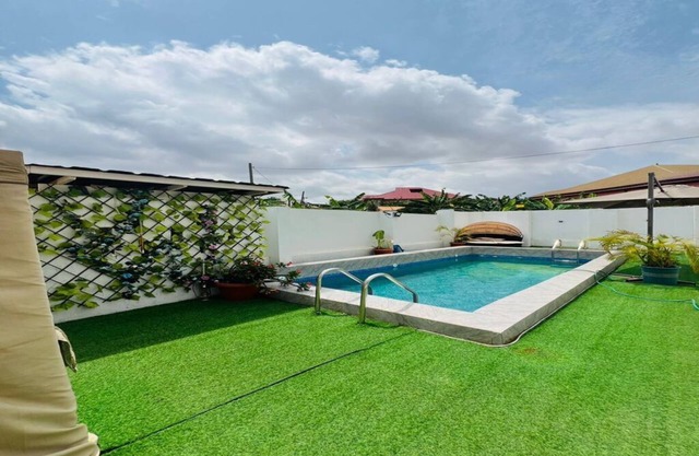Dona's luxury townhome in the garden city of kumasi