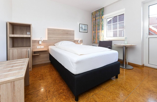 Doppelzimmer Nichtraucher Kategorie I - Doppelzimmer in der Hotel-pension Störtebeker
