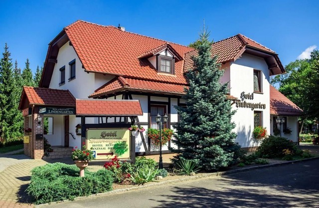 Doppelzimmer, WC und Dusche - Hotel-restaurant Lindengarten