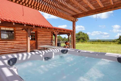 Double D Cottage