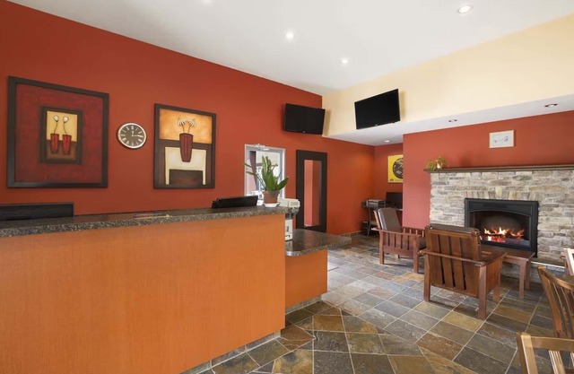 Double Queen Suite Pet Friendly