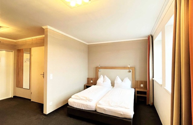 Double room (C) 202 - IBS Meeting Center