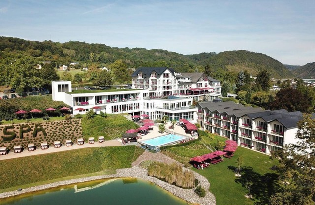Double Room Deluxe Wellness Shower-HP Rate BI 2P - Moselstern Parkhotel