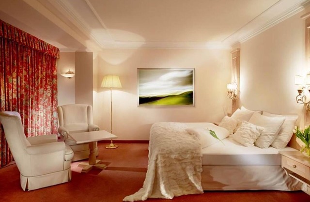 Double room with shower or bath, WC, balcony - Wellness-Golf-& Genießerhotel