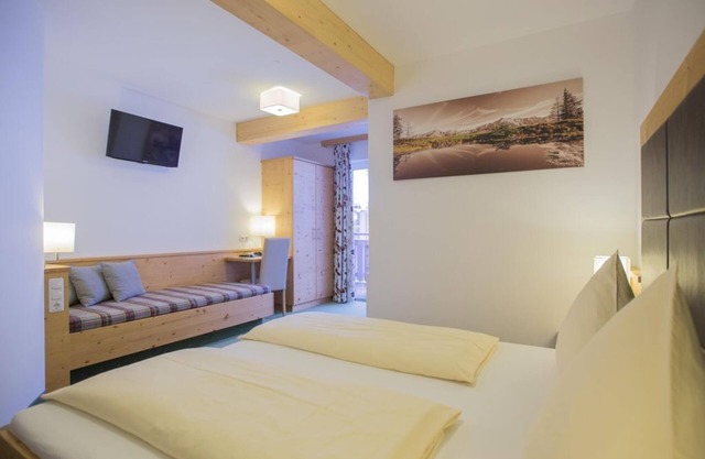 Double room with shower, WC - Ennskraxblick, hotel