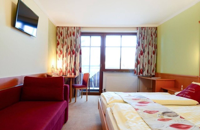 Double room with shower, WC - Traunstein, Gasthaus Landhotel