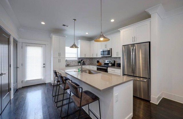 Double Townhomes - Elegant Design - Big Groups