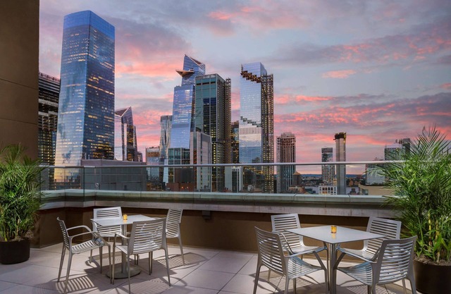 Doubletree by Hilton New York Times Square South