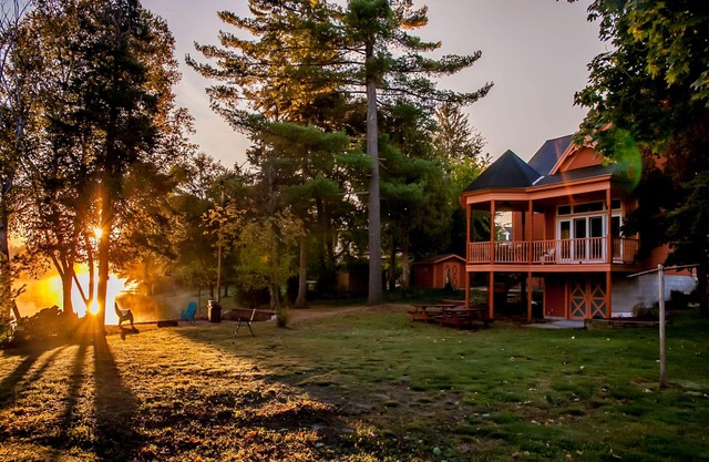 Downtown Boyne City on Boyne River - 4 BR/4 Full BA - 3,800 sq ft. - Sleeps 13