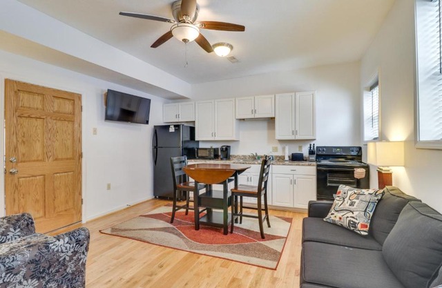 Downtown Marlinton Vacation Rental Apartment!