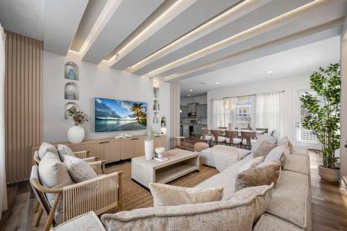 Dream Home Steps from Emerald Beach Santa Rosa