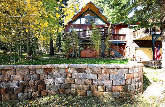 "DREAM HOUSE" 1 acre Wooded Lot, Creek,