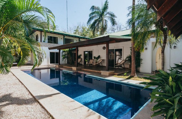 Dream Surf House Avellana