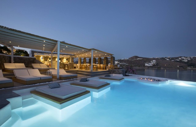 Dreambox Mykonos Suites