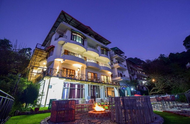 Dreamland I luxury I3Bhk IBonfire IMusic