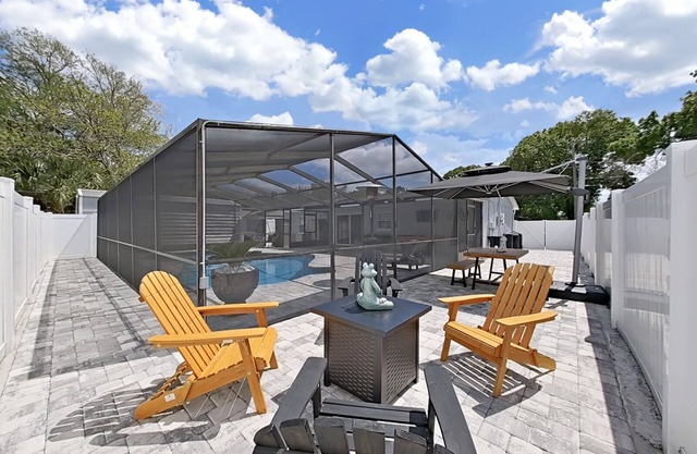 Dreamy Oasis 4-BR, 1 mile from Hard Rock Casino/With “Pool”