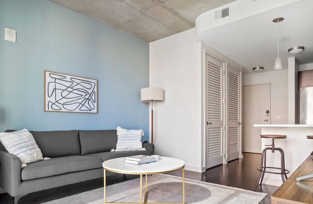 Dreamy Upper Downtown 1BR w/ Gym & Pool near 16th St Mall, by Blueground