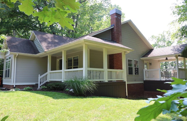 DRIFT INN just 10 minutes from Jamestown Marina