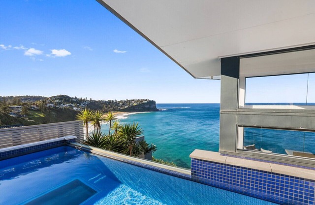 Due Northerly - Amazing Coastal Views