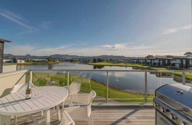 Dunes Lake View Apartment