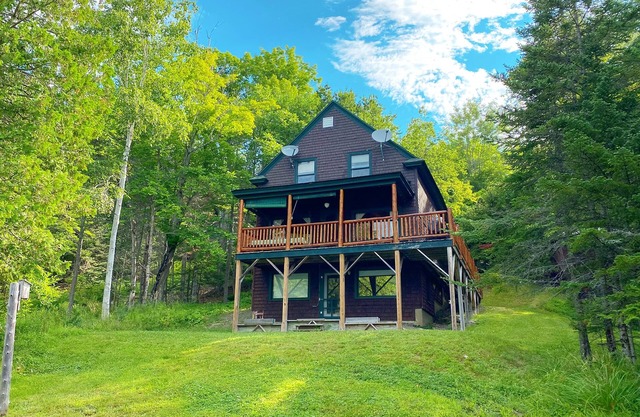 Dunserchin - Large waterfront home on Mooselookmeguntic Lake!