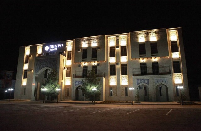 Dunyo Palace