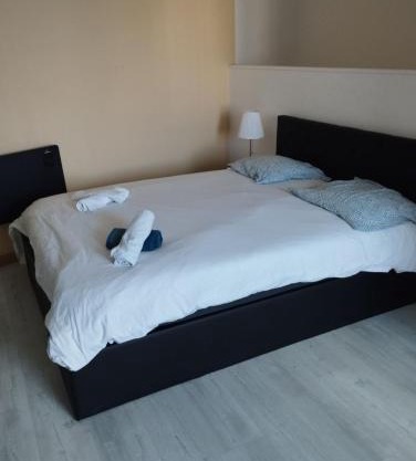 Duplex Brest Pilier Rouge