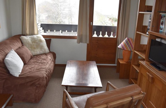 Duplex ensoleillé avec piscine chauffée, proche centre et pistes - FR-1-464-34