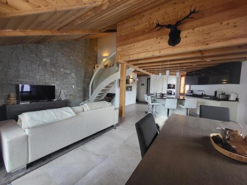 Duplex lumineux près des pistes avec Wi-Fi et garage - FR-1-266-236