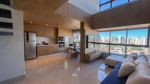 Duplex Ultra Luxo com Móveis Assinados e Bela Vista