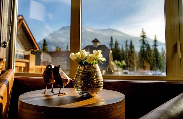 Eagle Suite at Stoneridge w/Sauna, Pool & Hot Tub