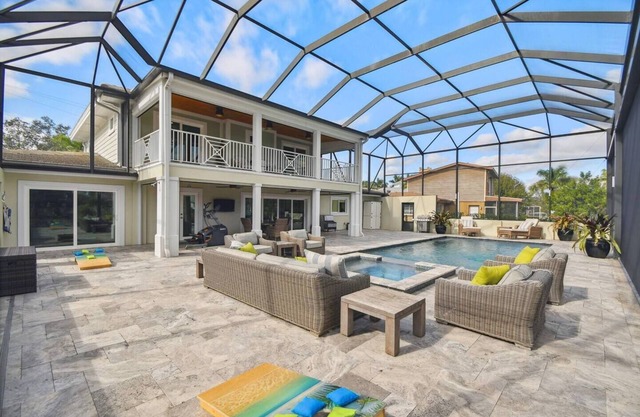 Eagles Nest - Luxury Waterfront Pool Home close Siesta Key by Gulf Coast Holiday Homes