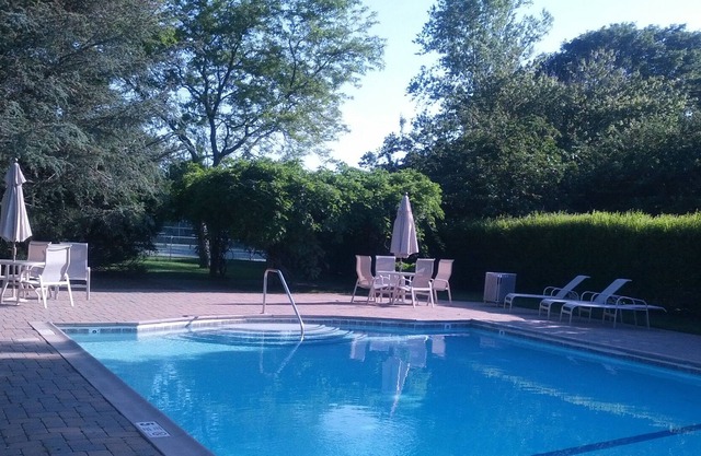East Hampton Village Summer Rental: Serene Privacy, walk to town,train, jitney
