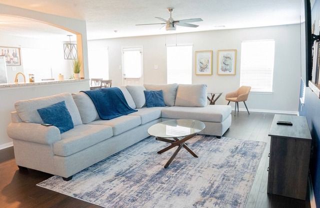 East Houston Modern 4Br Home